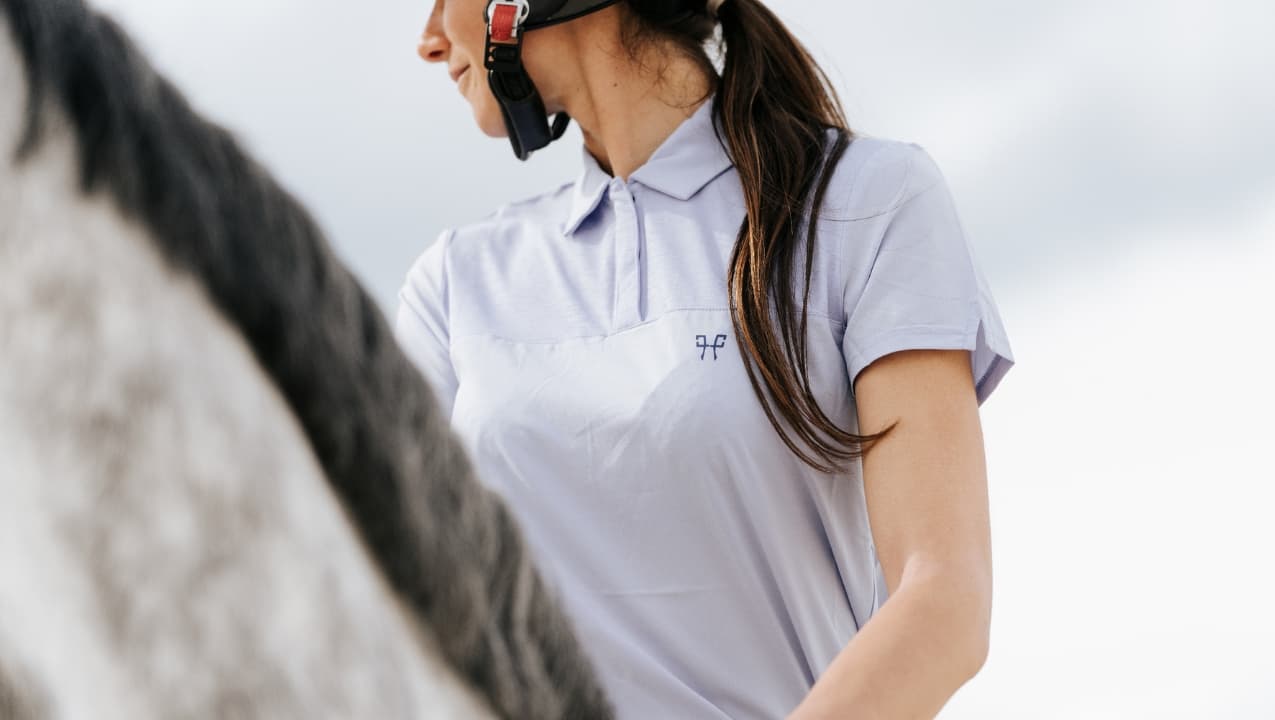 Ariia Polo Women